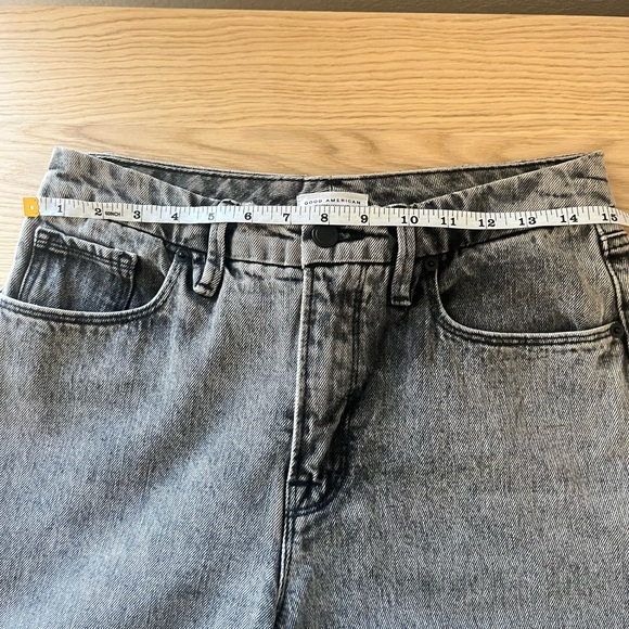 Good American Good 90’s Loose Fit Jeans - Picture 6 of 8